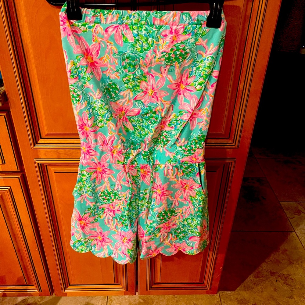 Practically brand new lily pulitzer shorts romper